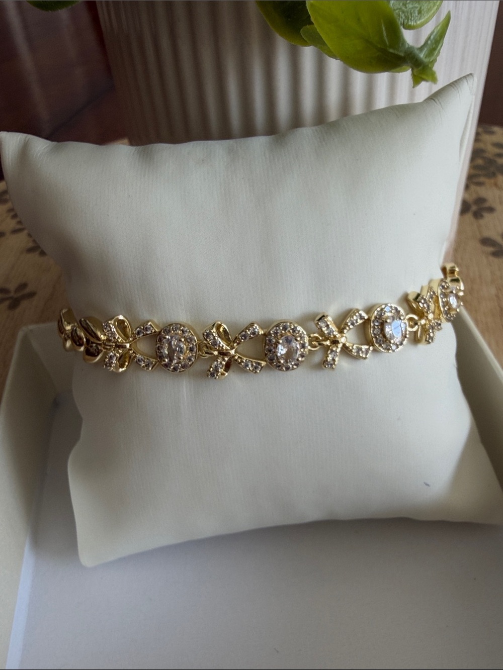 Elegant Gold Crystal Link Bracelet - Gold